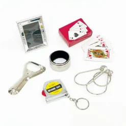 Caspari Christmas Crackers|Celebration Crackers|Holly And Fretwork Celebration Crackers - includes 6 Celebration Crackers