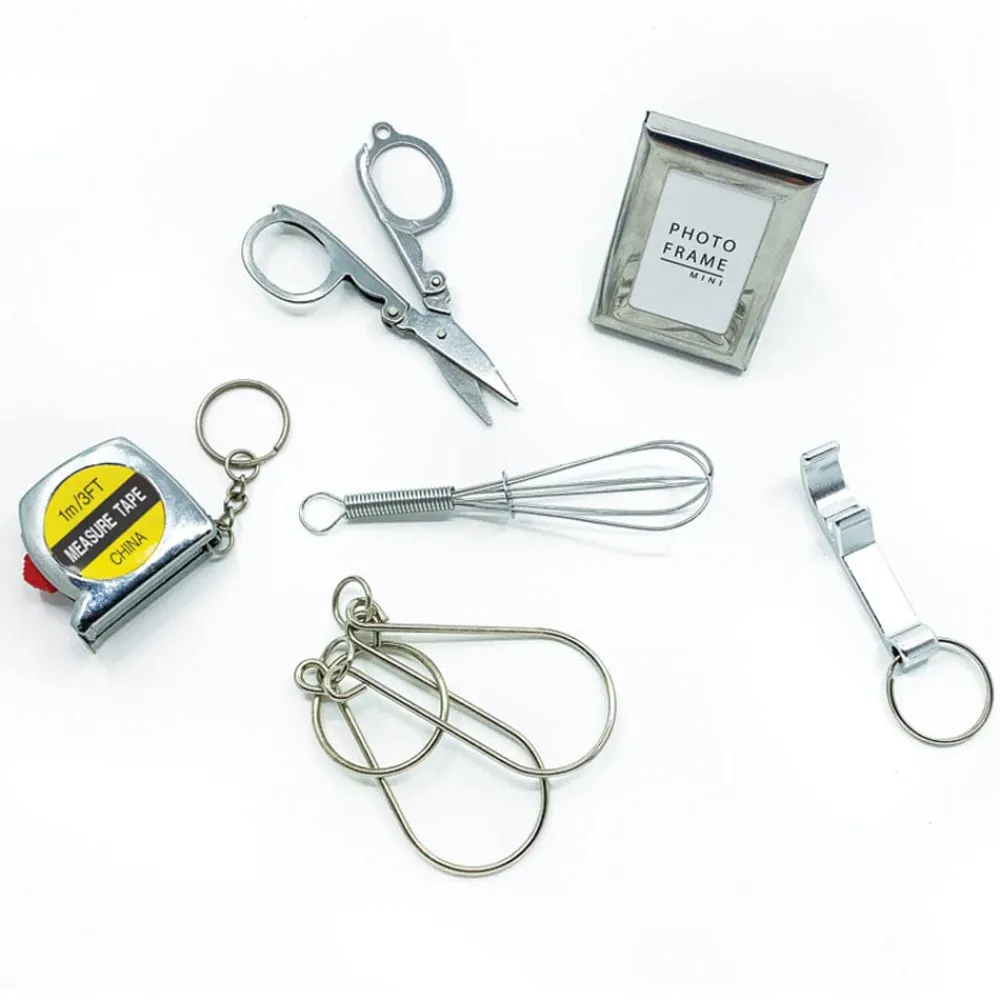 Caspari Christmas Crackers|Celebration Crackers|Holly Chintz Christmas Crackers-12 Inch Long/6In